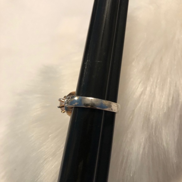 Ring - Picture 3 of 4